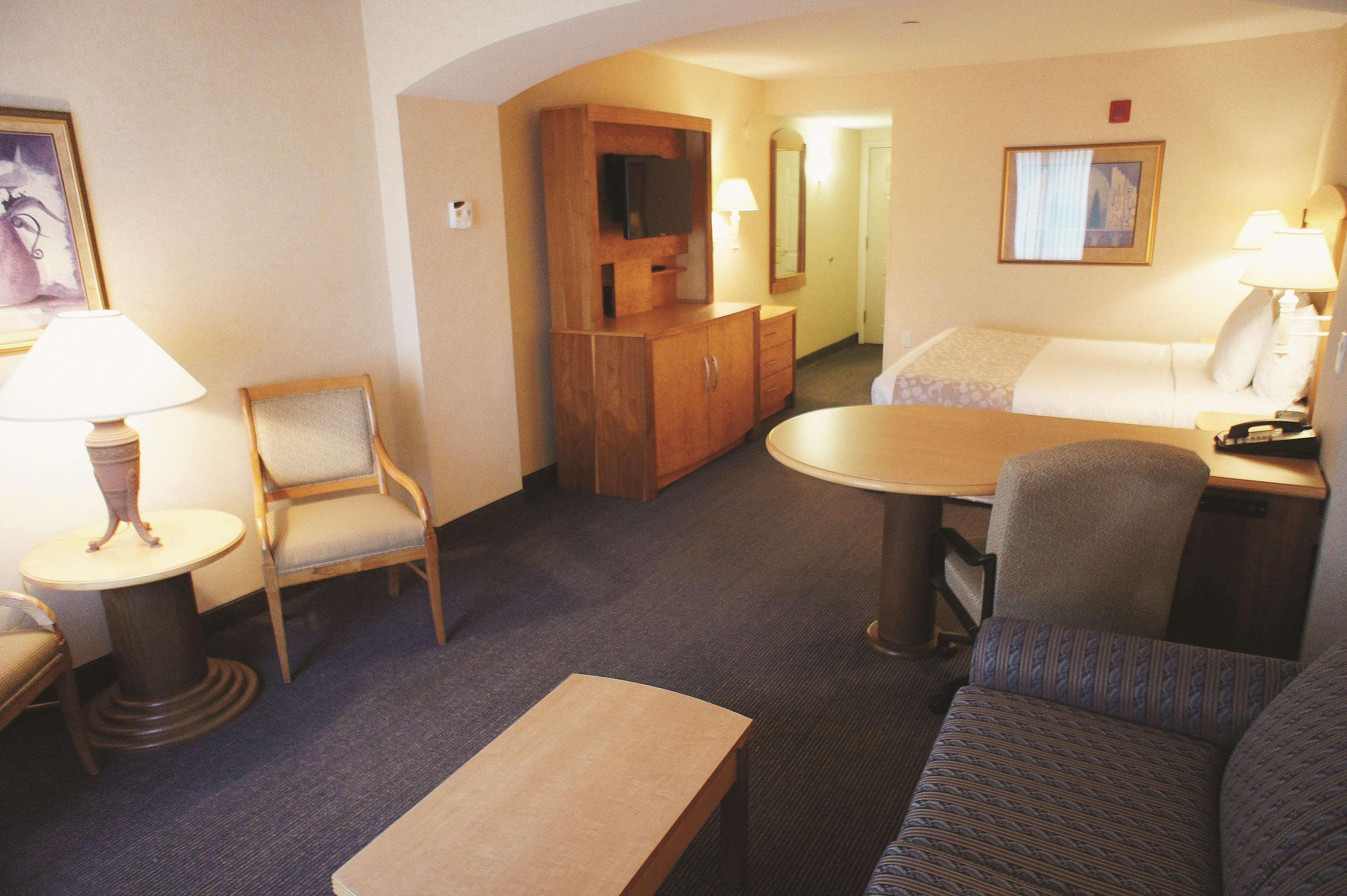La Quinta By Wyndham Islip - Macarthur Airport Bohemia Esterno foto