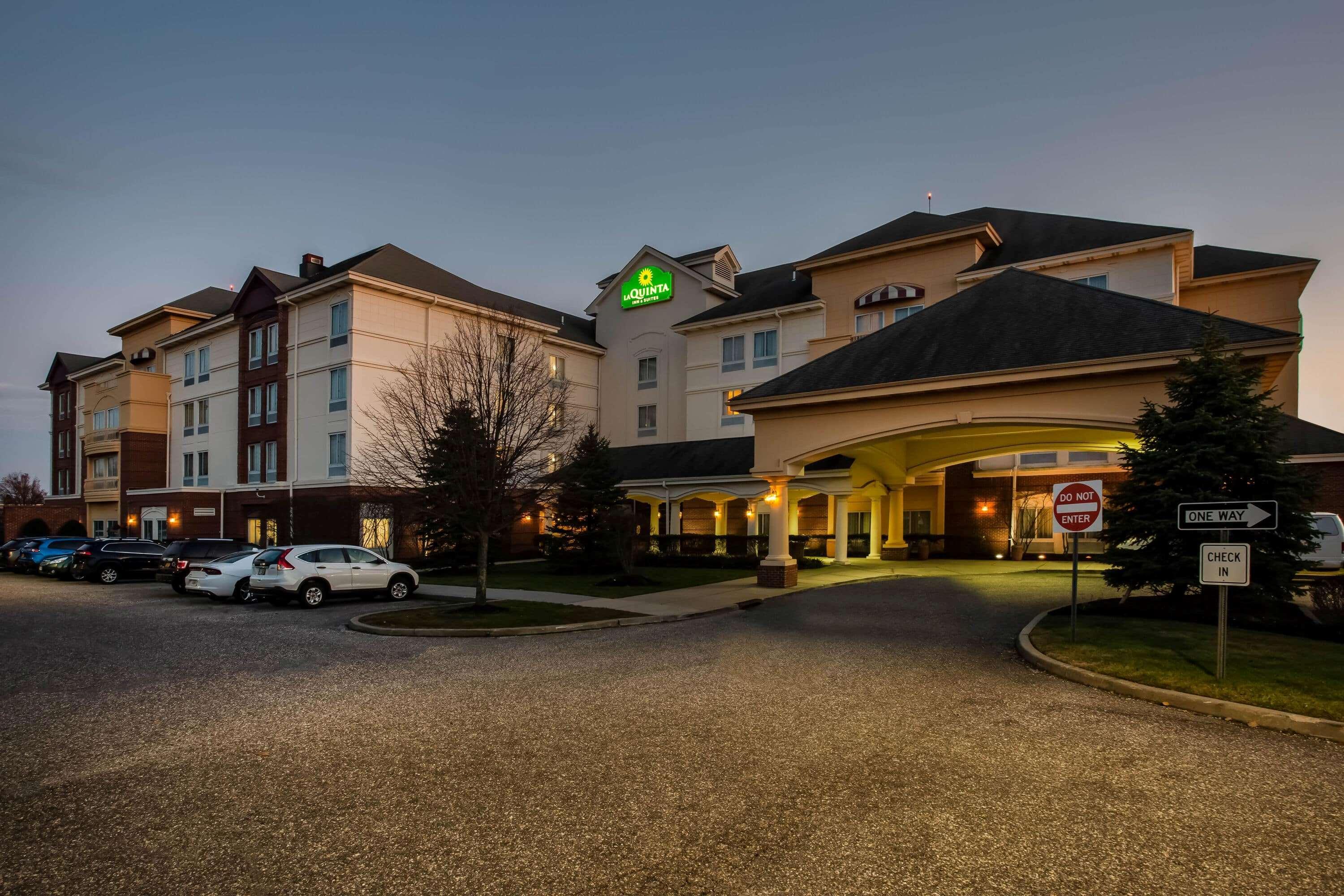 La Quinta By Wyndham Islip - Macarthur Airport Bohemia Esterno foto